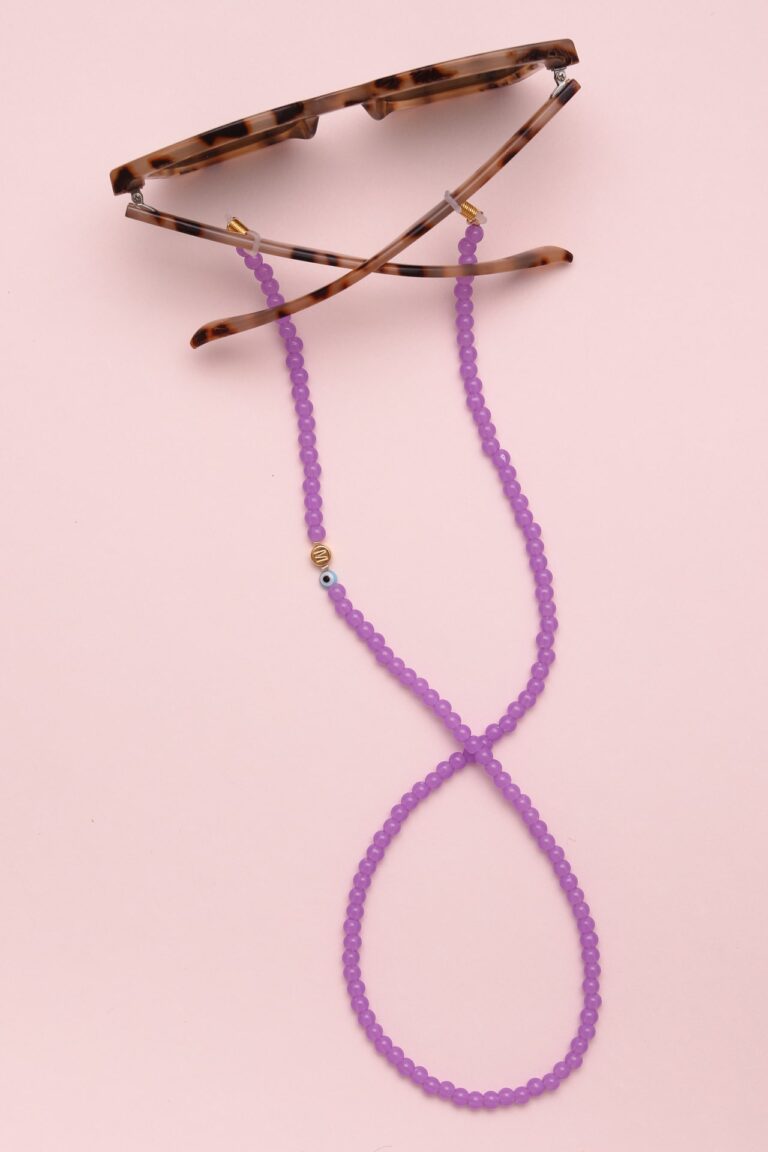 Chaine de lunettes en perles rondes violette
