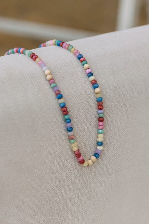 Collier de perles multicolores
